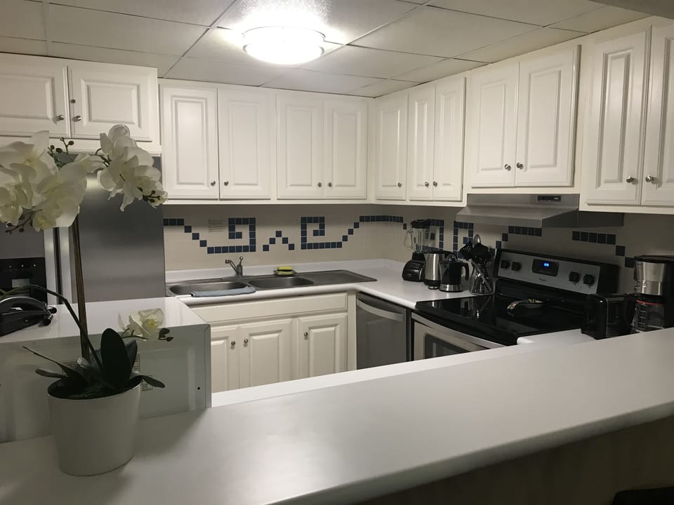 Large, well stocked kitchen 