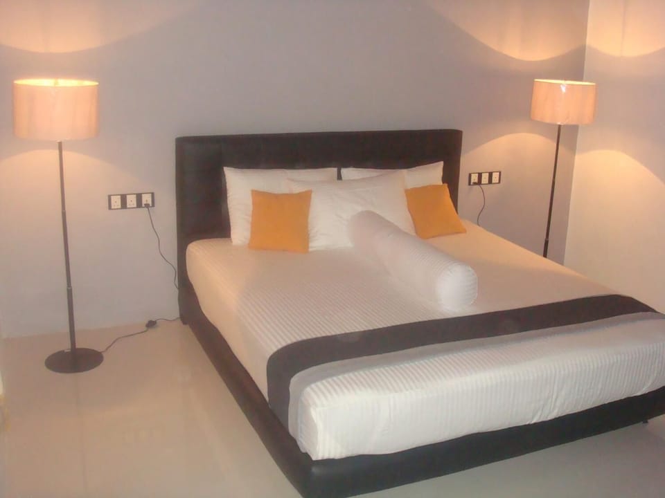 Rollaway beds, free WiFi