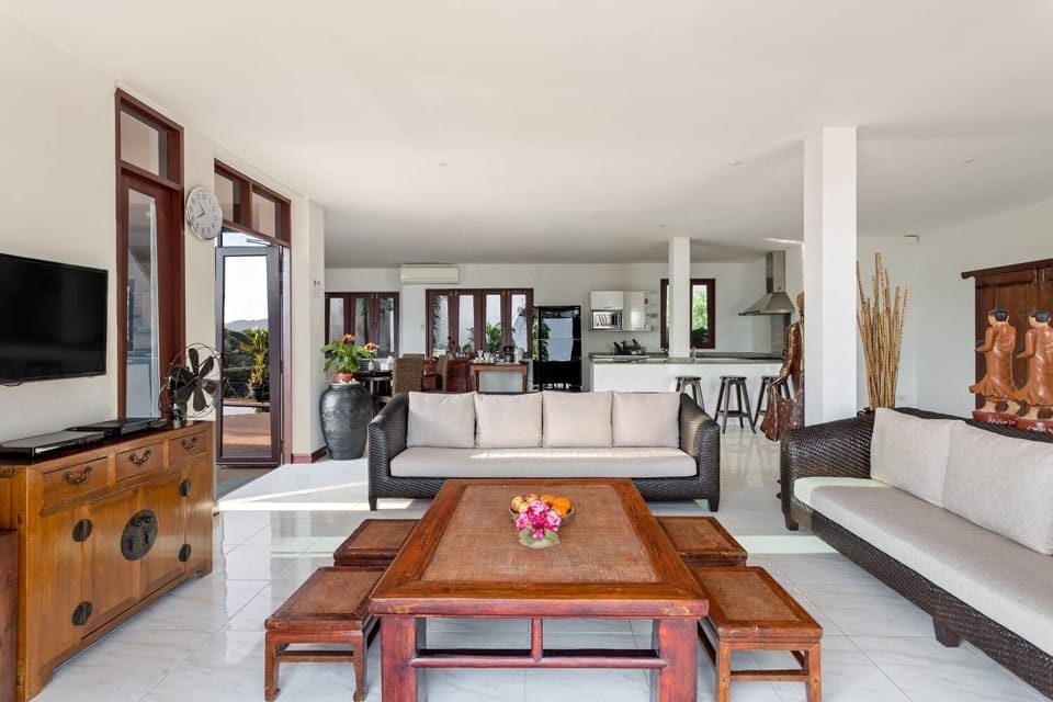 5 Bedroom Villa in Patong Beach - 4102