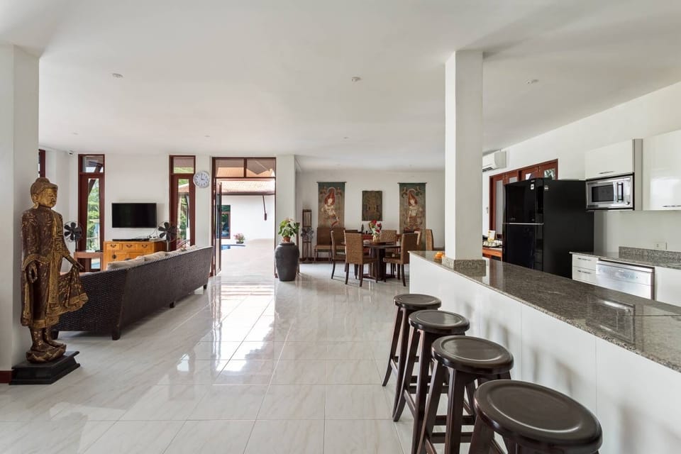 5 Bedroom Villa in Patong Beach - 4102