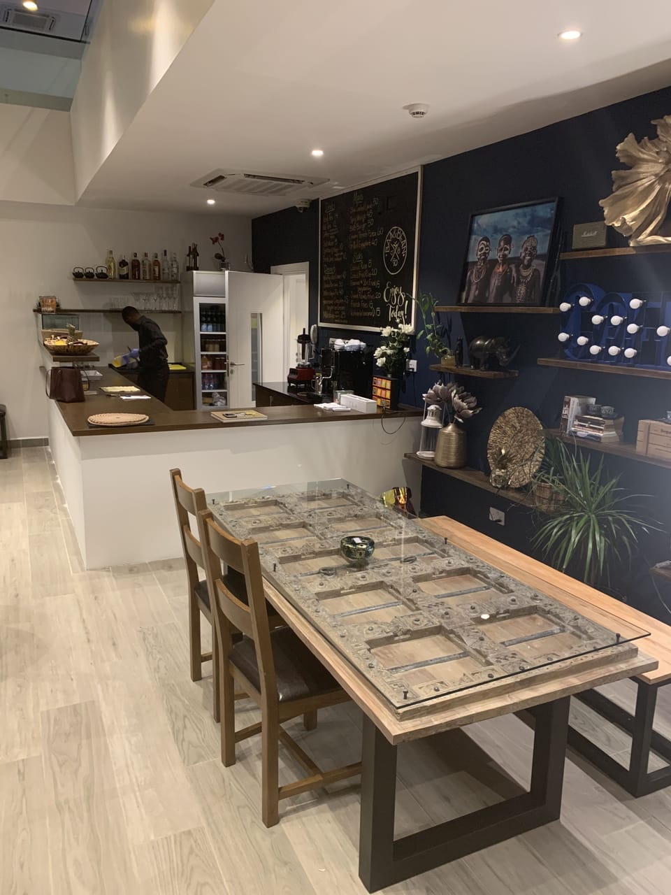 Breakfast area