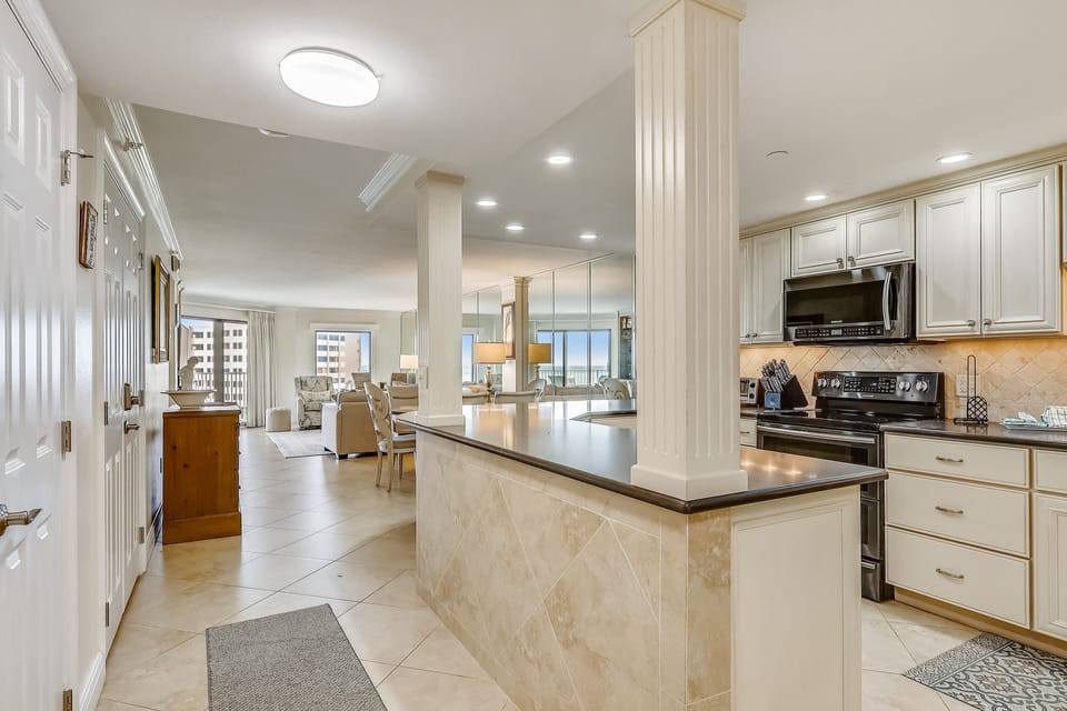 Condo, 2 Bedrooms | Private kitchen | Coffee/tea maker, fridge, microwave, oven