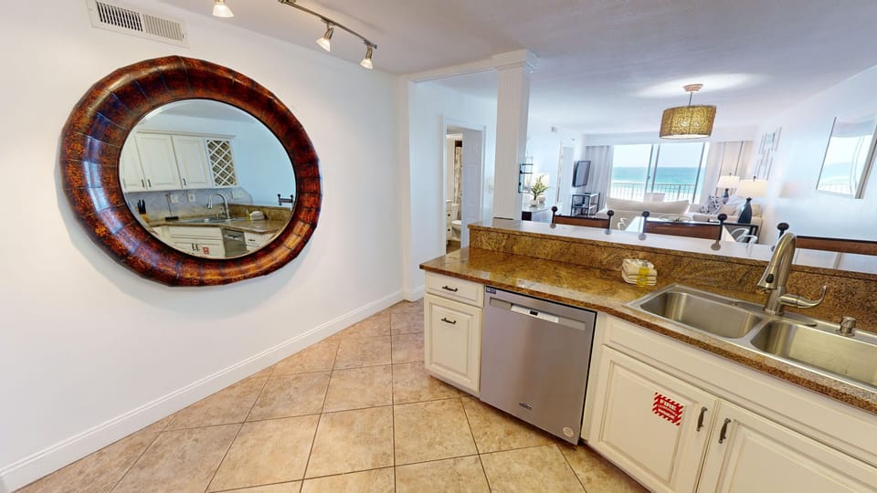 Condo, 2 Bedrooms | Private kitchen | Fridge, microwave, oven, dishwasher