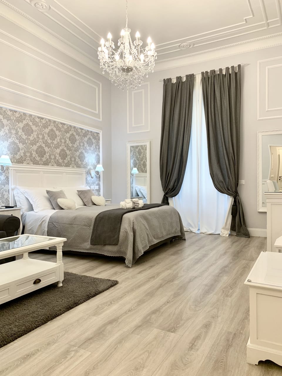 Junior Suite | Premium bedding, down comforters, minibar, in-room safe
