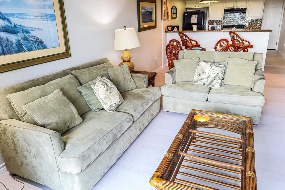 Condo, 2 Bedrooms | Living area | TV