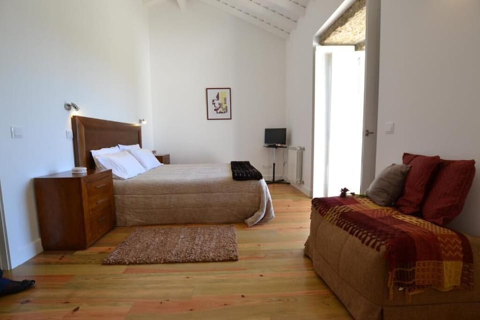 Free cribs/infant beds, rollaway beds, free WiFi, bed sheets