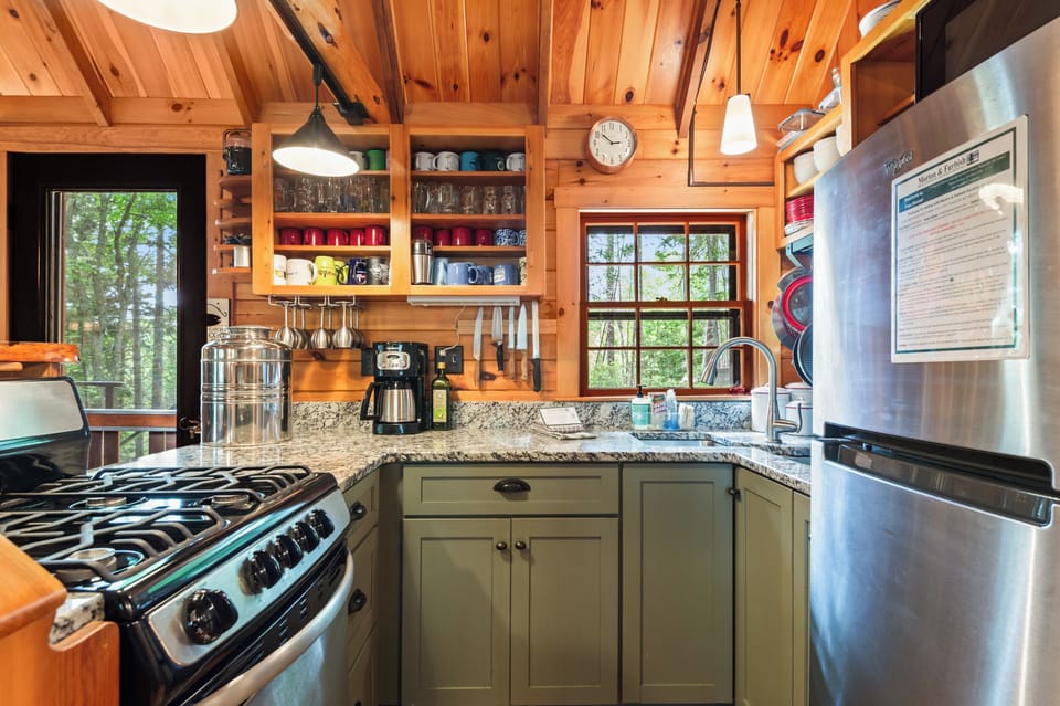 Fully equipped kitchen