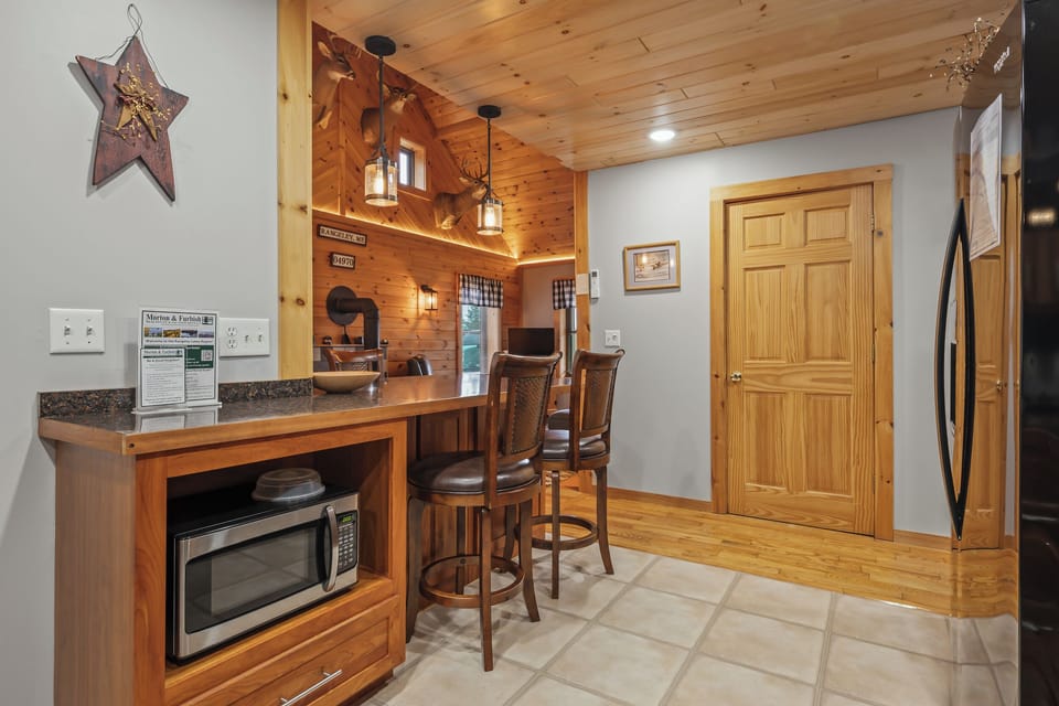 Kitchen island bar seating for 4