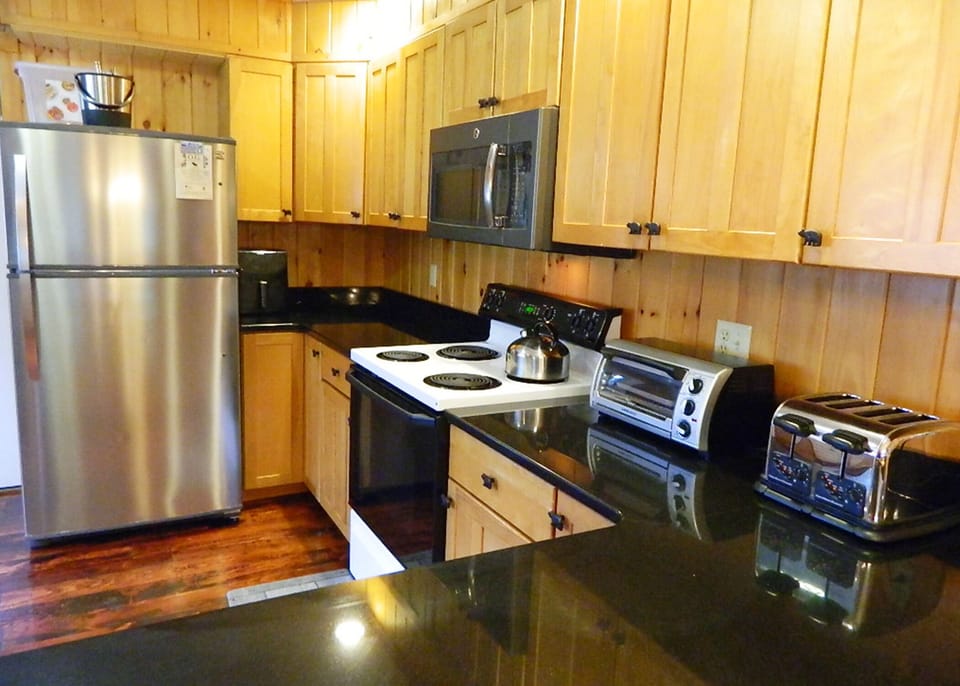 full kitchen