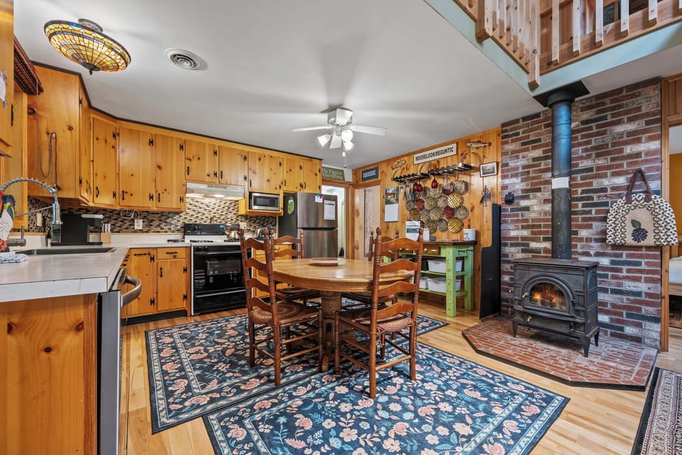 Kitchen and dining area