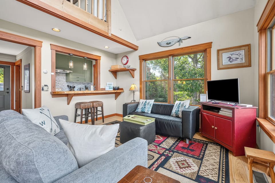 Living Room with SmartTV