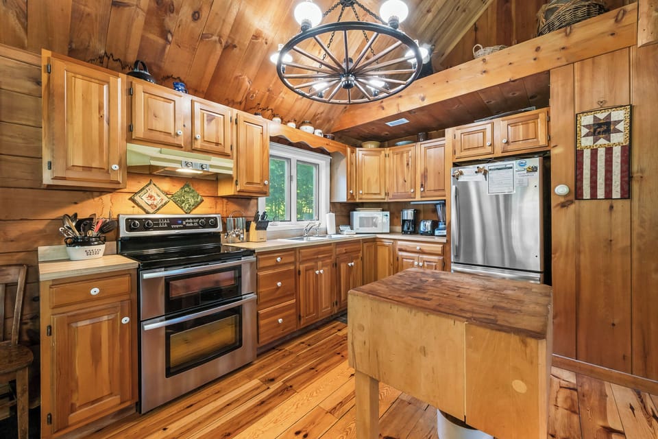 Kitchen - no dishwasher!