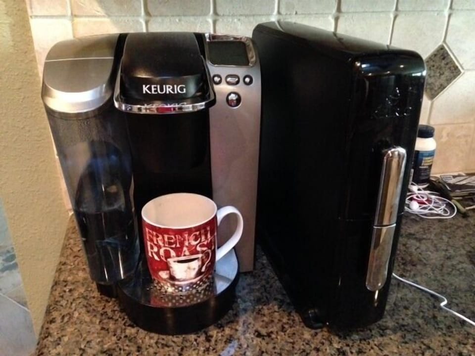 Kuerig Coffee Maker with free Samples upon Arrival.