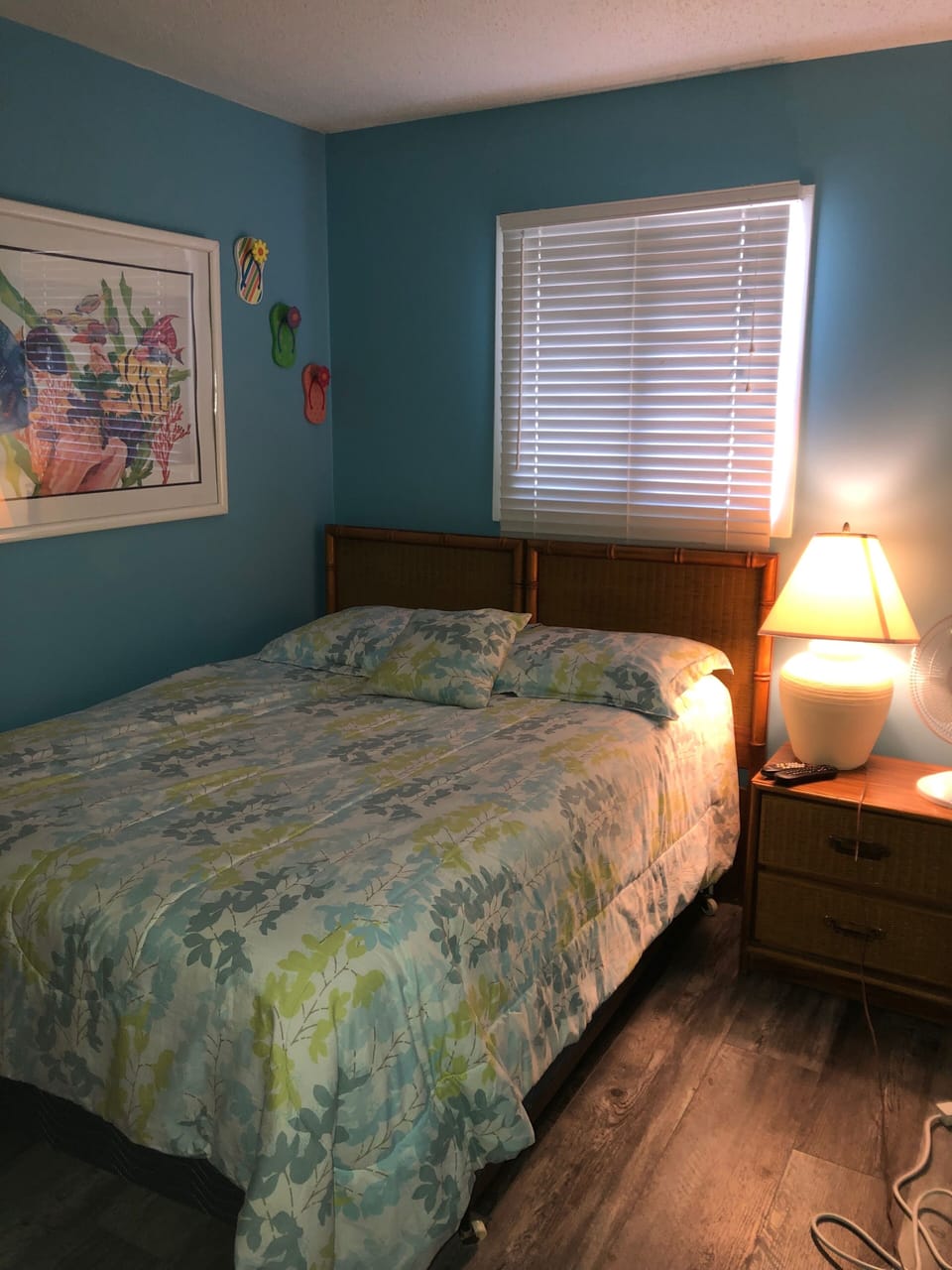Guest bedroom double bed