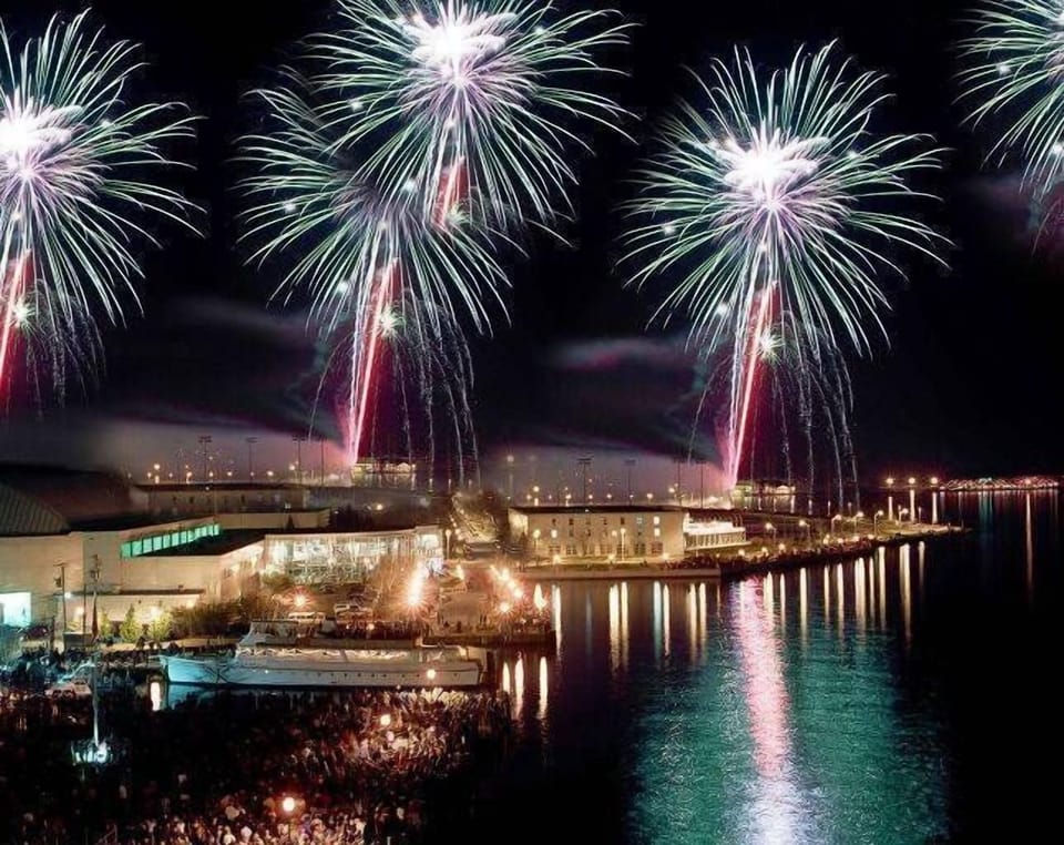 Stay Downtown and Enjoy the Holidays 