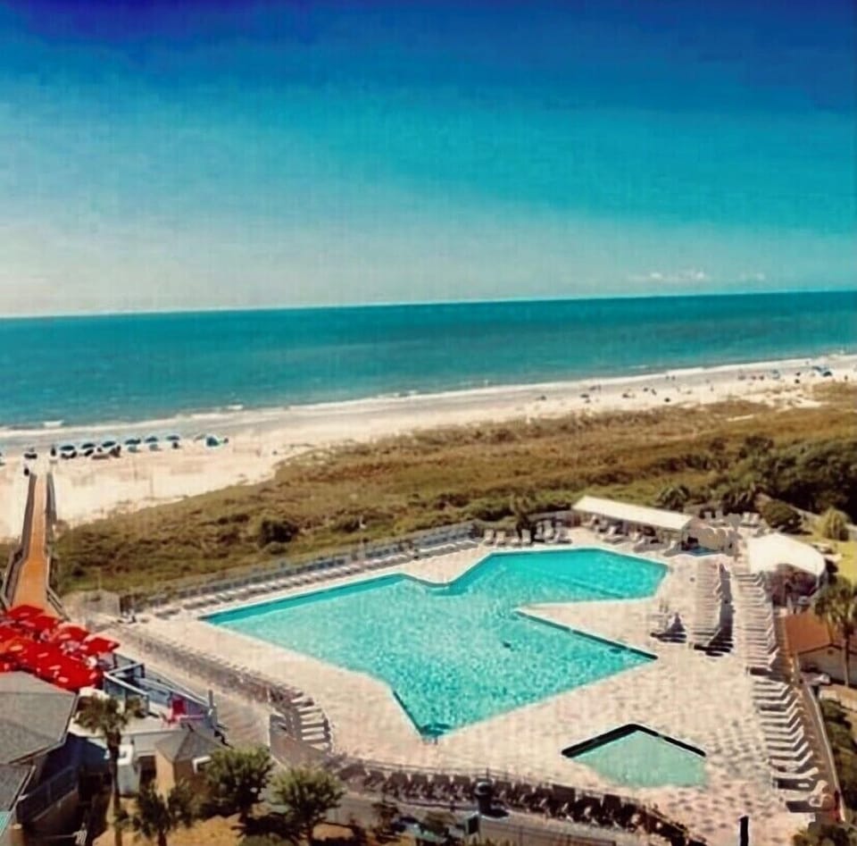 Resort Ocean Front Pool