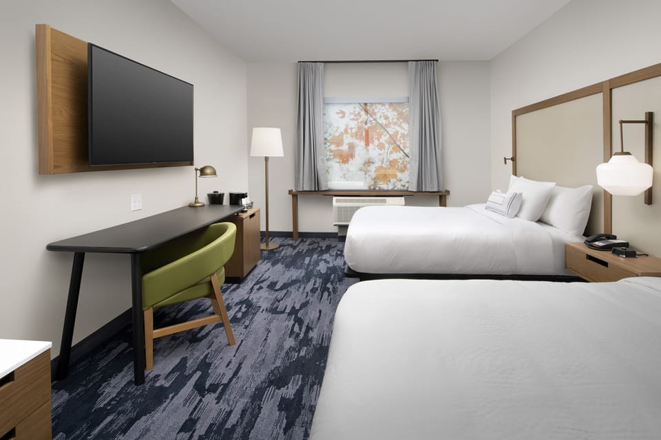 In-room safe, desk, laptop workspace, blackout drapes