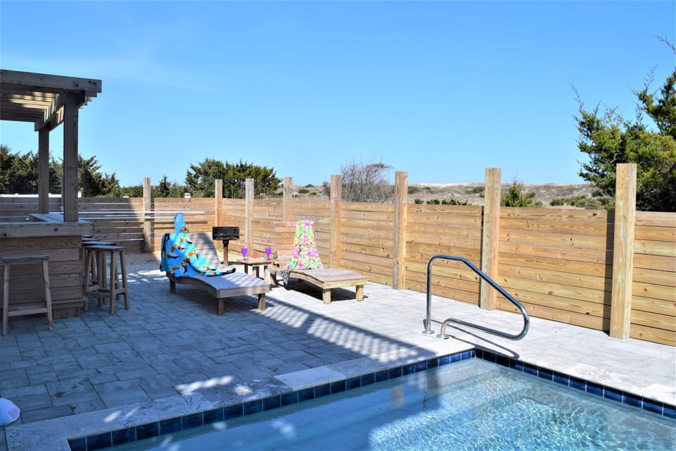 Lounge at the pool.