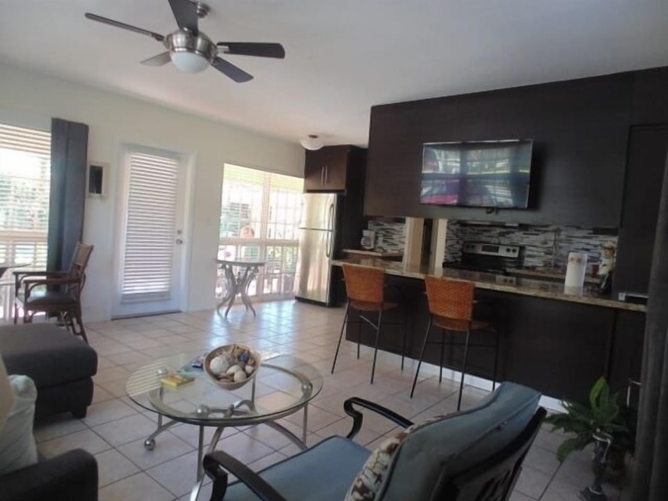 living and kitchen area unit 3