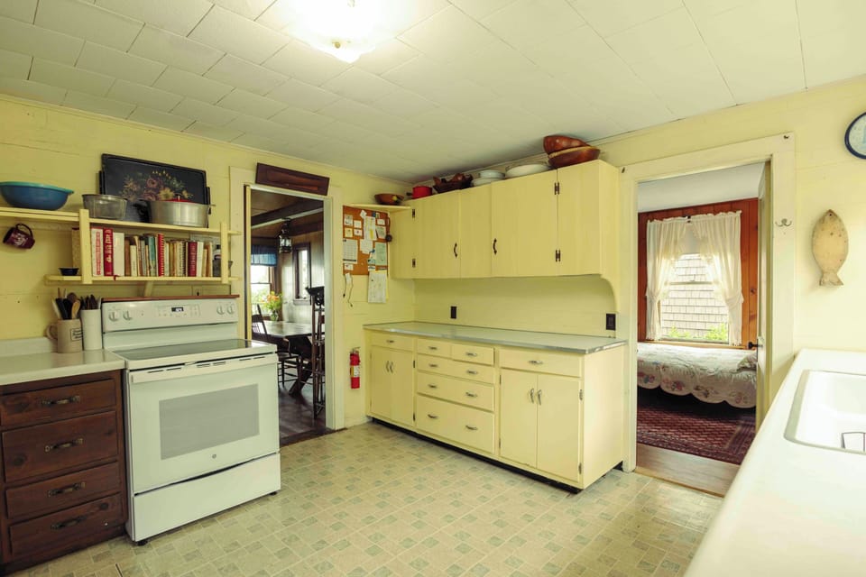 Large Kitchen with everything you need to cook up a Lobster dinner.