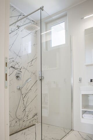 Elegance Double Room Single Occupancy | Bathroom shower