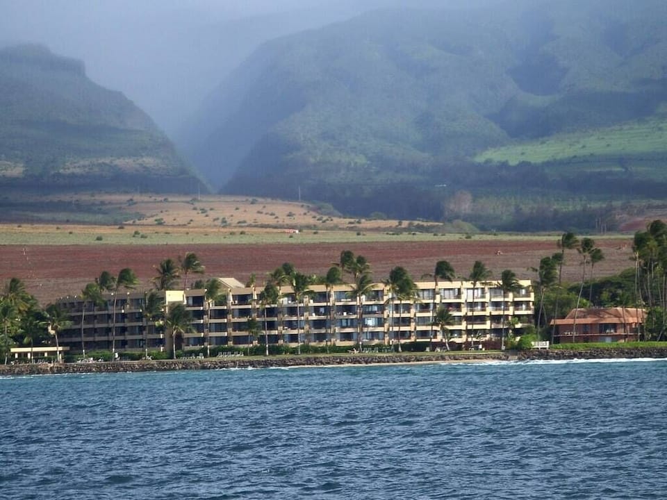 The view of Paki Maui from the ocean