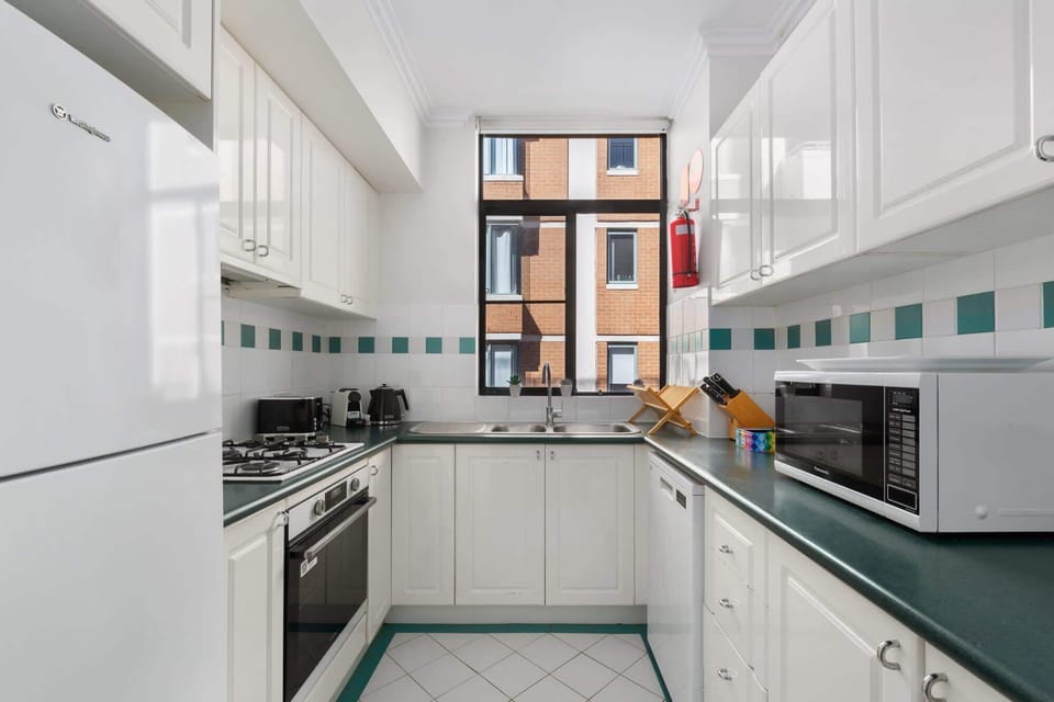 Full Kitchen