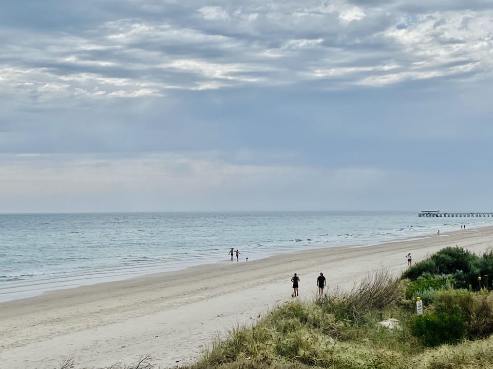 Henley Beach - stroll to Grange Jetty over 15 minutes