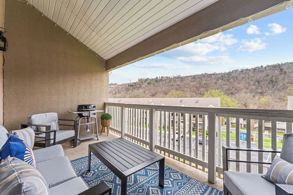 Outdoor seating area perfect for relaxing after a day in Branson