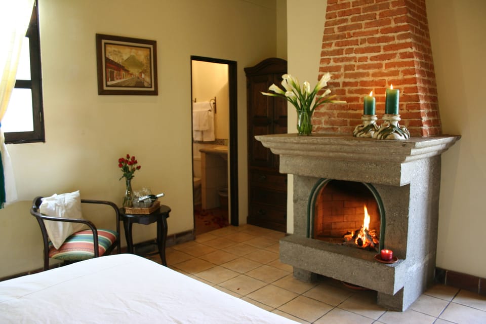 Suite | In-room safe, iron/ironing board (on request), WiFi (free)