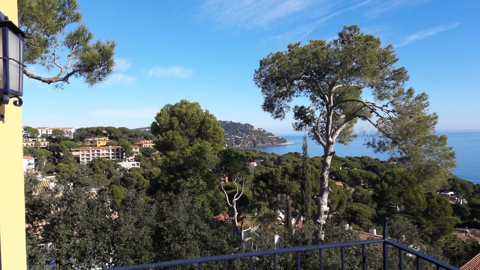 View from the top balcony facing Calella and Llafranc.