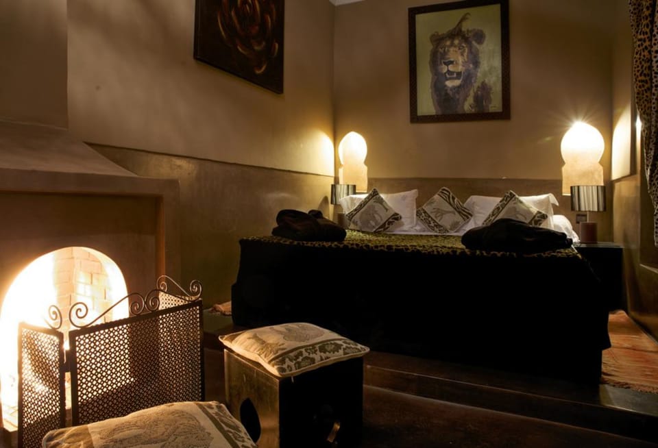 Suite | In-room safe, blackout drapes, iron/ironing board, free WiFi