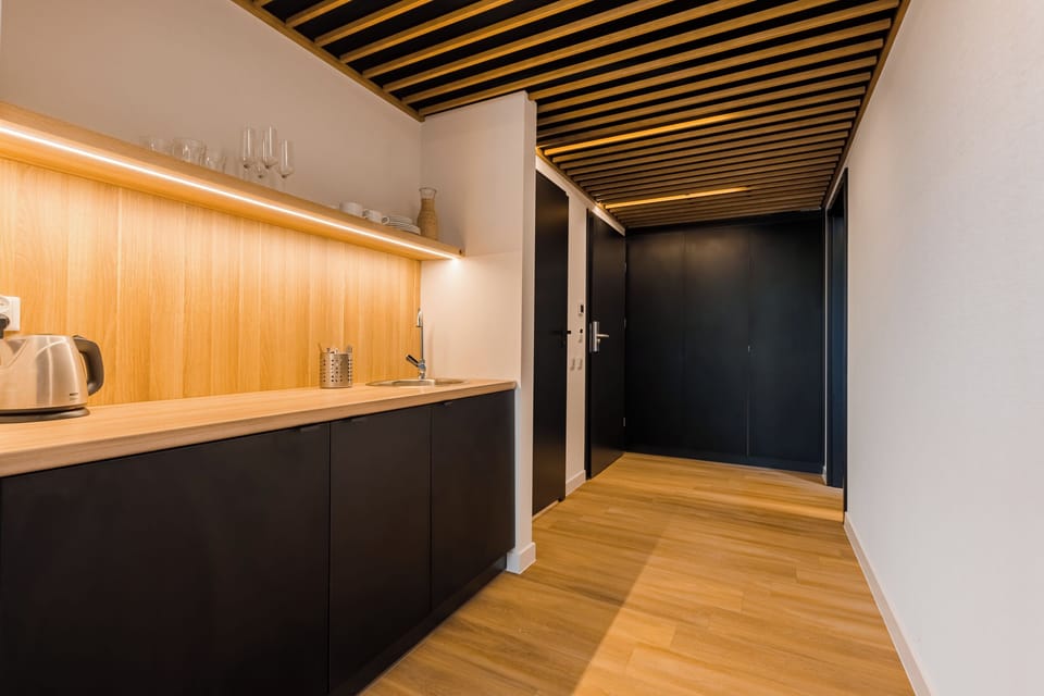 Junior Apartment | Premium bedding, in-room safe, cribs/infant beds, free WiFi