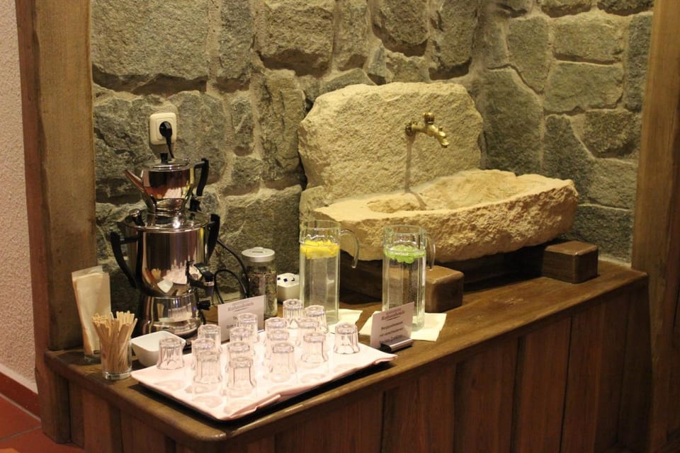 Sauna, steam room, 1 treatment room, massages