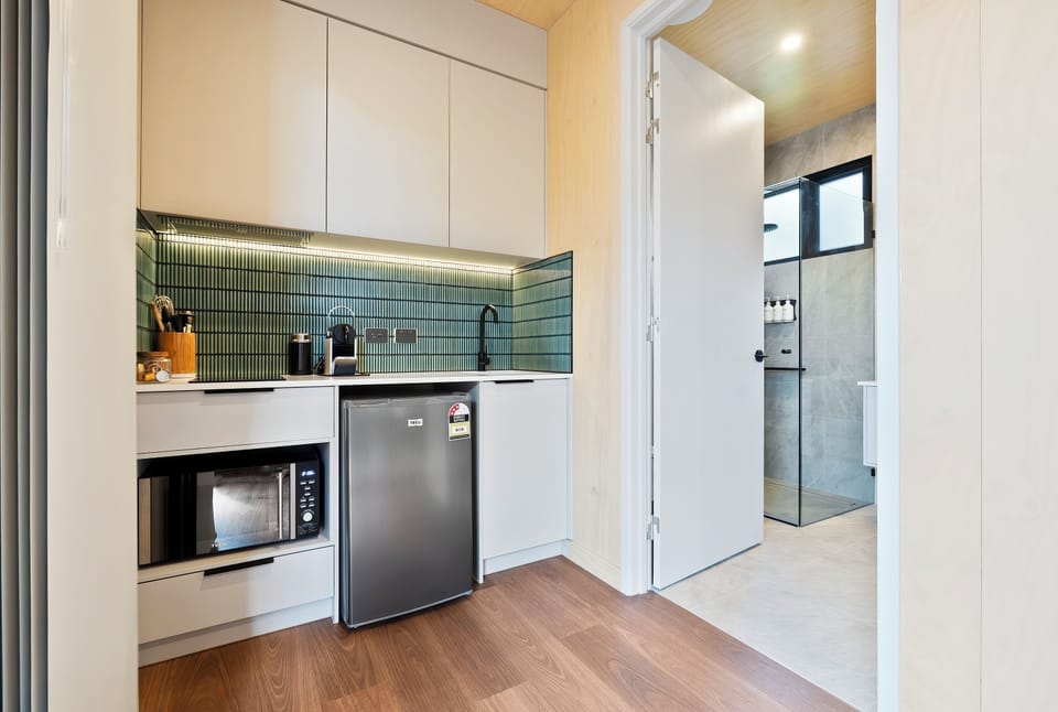 Duplex Studio Pod | WiFi, bed sheets