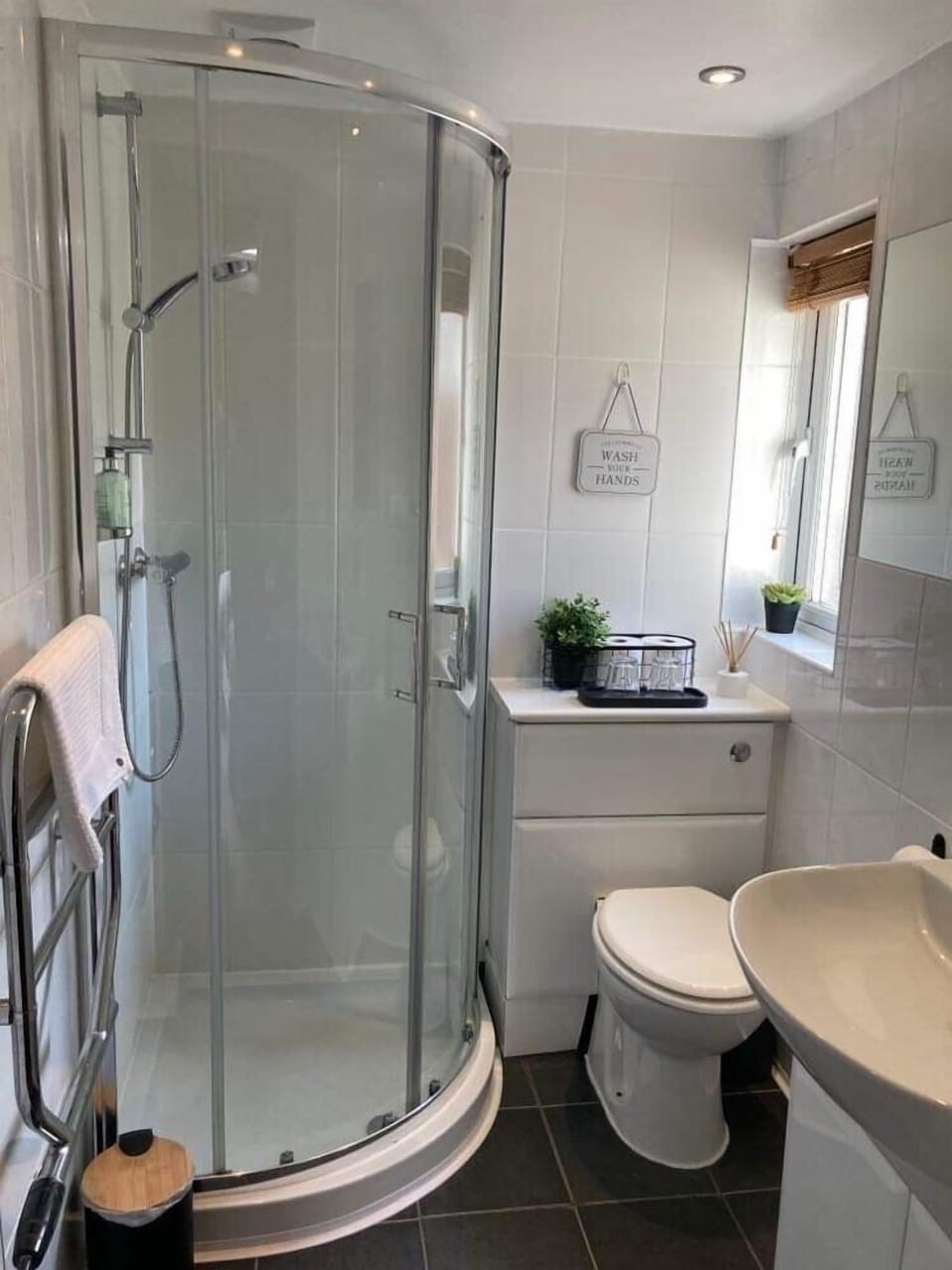 Twin Room (Room 2) | Bathroom | Shower, hair dryer, towels