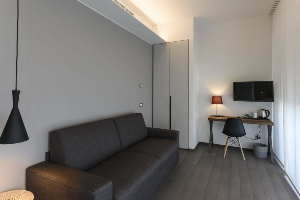 Luxury Suite, City View | Egyptian cotton sheets, premium bedding, down comforters