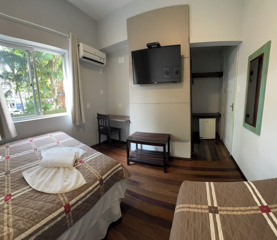 Deluxe Triple Room | Free WiFi, bed sheets
