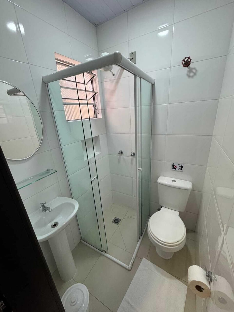 Economy Single Room | Free WiFi, bed sheets