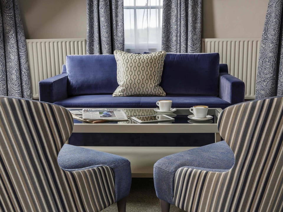 Superior Suite, 1 Double Bed | Desk, iron/ironing board, free WiFi, bed sheets