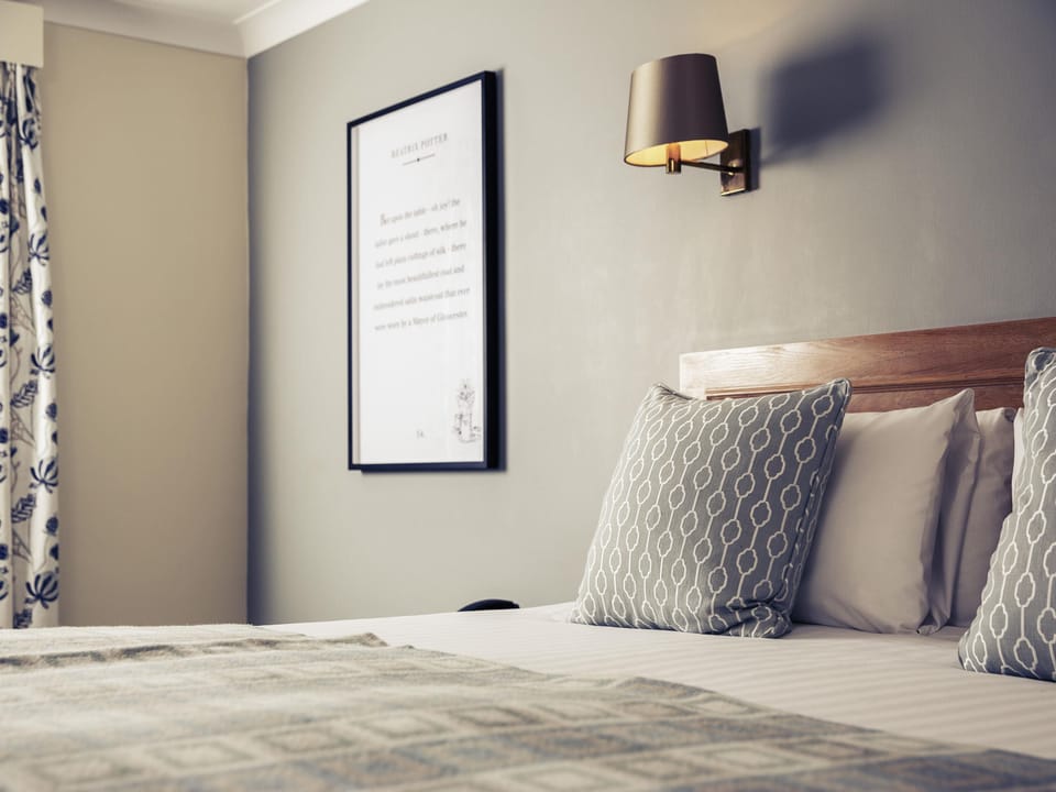 Privilege, Room, 1 Double Bed | Desk, iron/ironing board, free WiFi, bed sheets