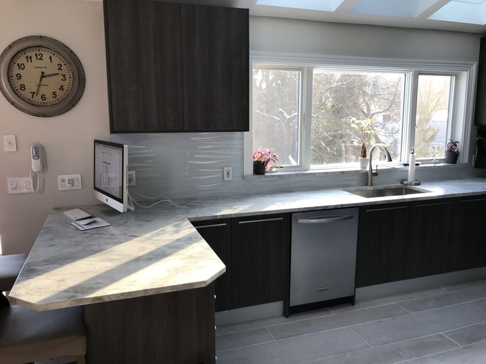 2019 Kitchen  with Quartz countertop Fully stocked everything you need to cook