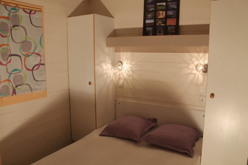In-room safe, wheelchair access