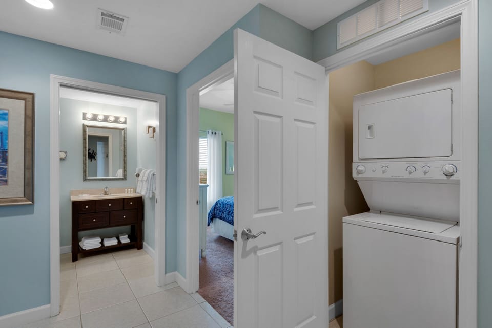 Condo has washer/dryer combo.