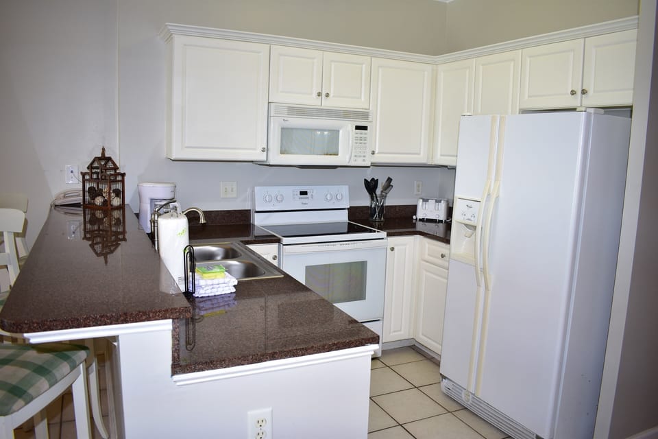 Fully equipped kitchen
