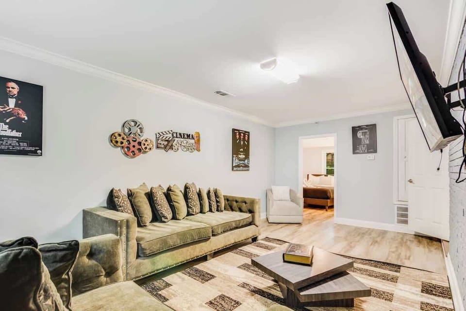 "This place was great!!!❤️ very Spacious, clean, equipped with everything you’d need and the host was great with communicating everything we may need for check in, WiFi, etc. Would definitely book again."