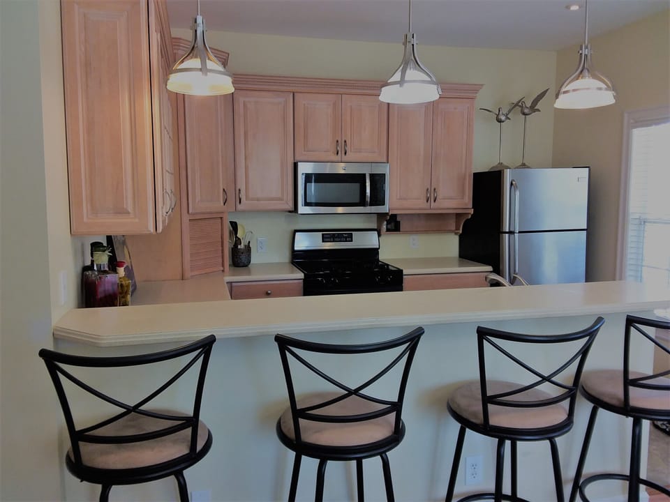 Kitchen and Bar