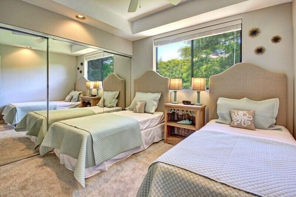 Upstairs  Bedroom 3, two twin beds