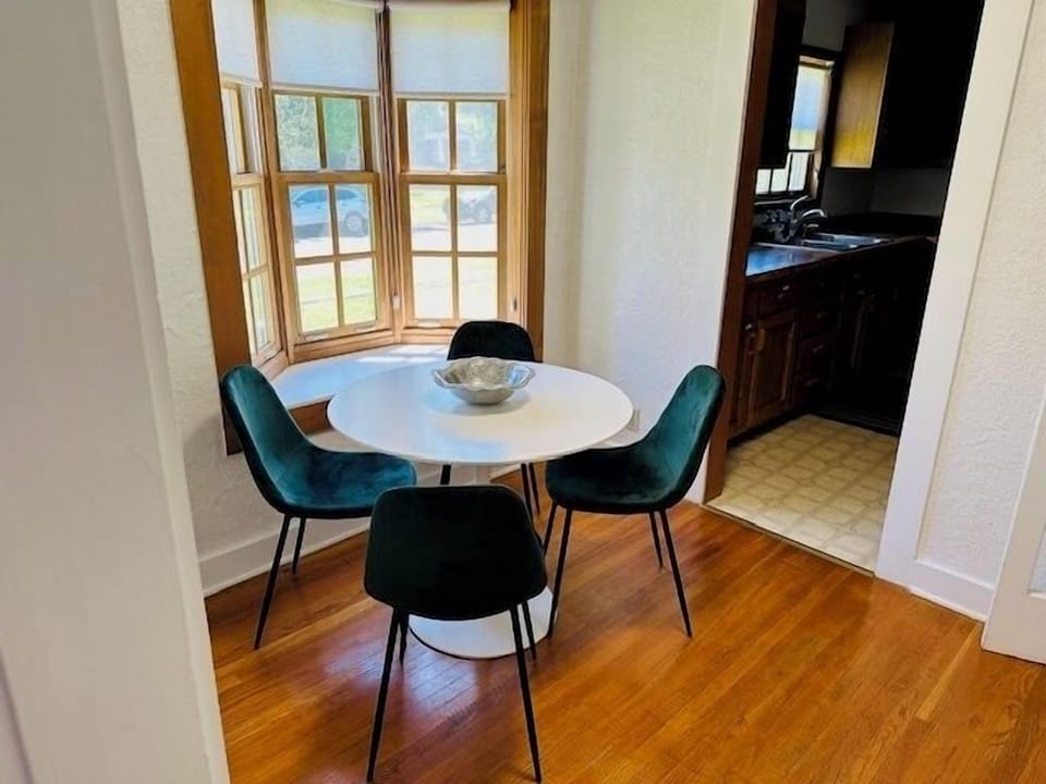 Dining Room (1)