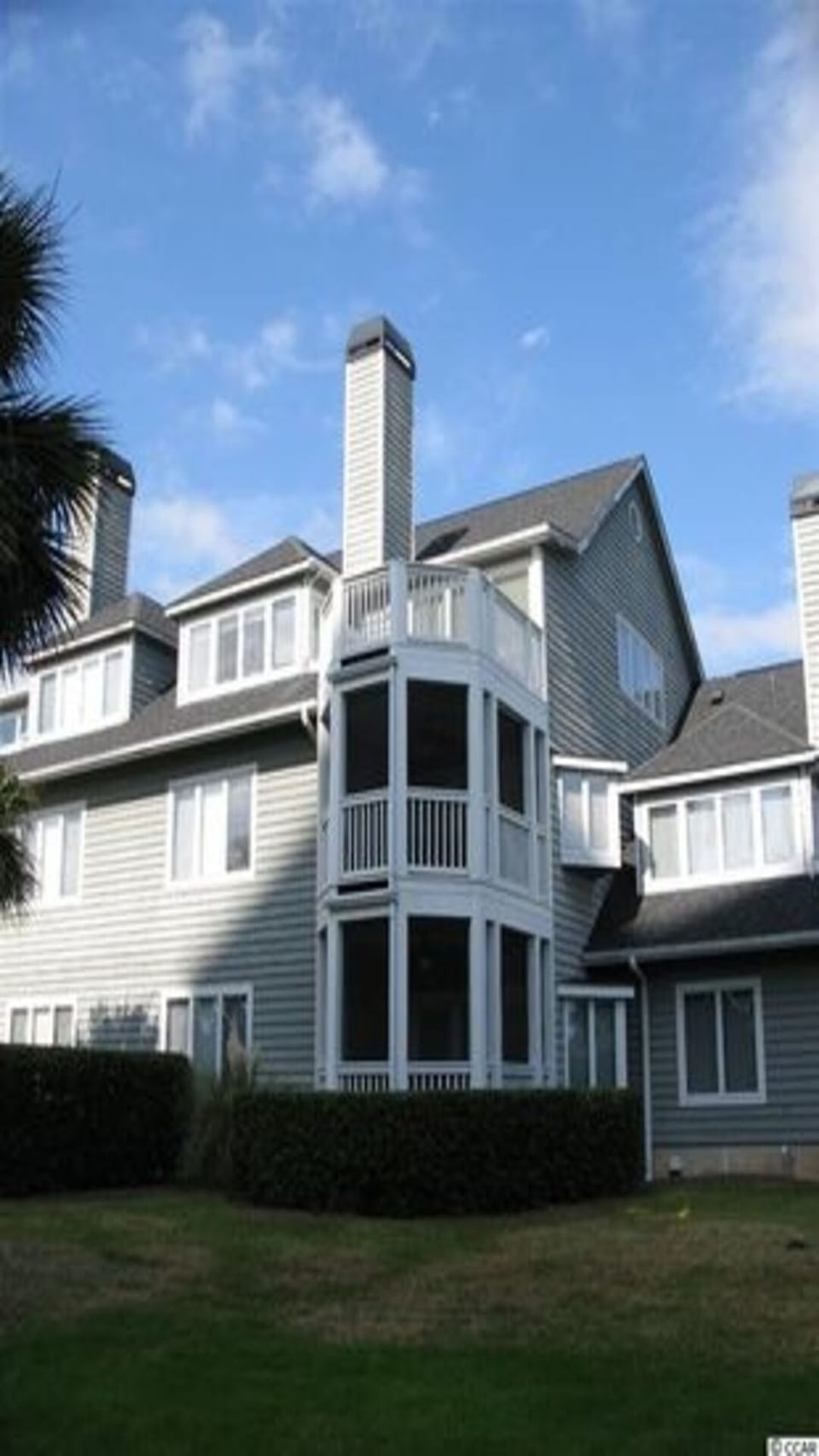 Back Outside view (We are 2nd and 3rd floors.)